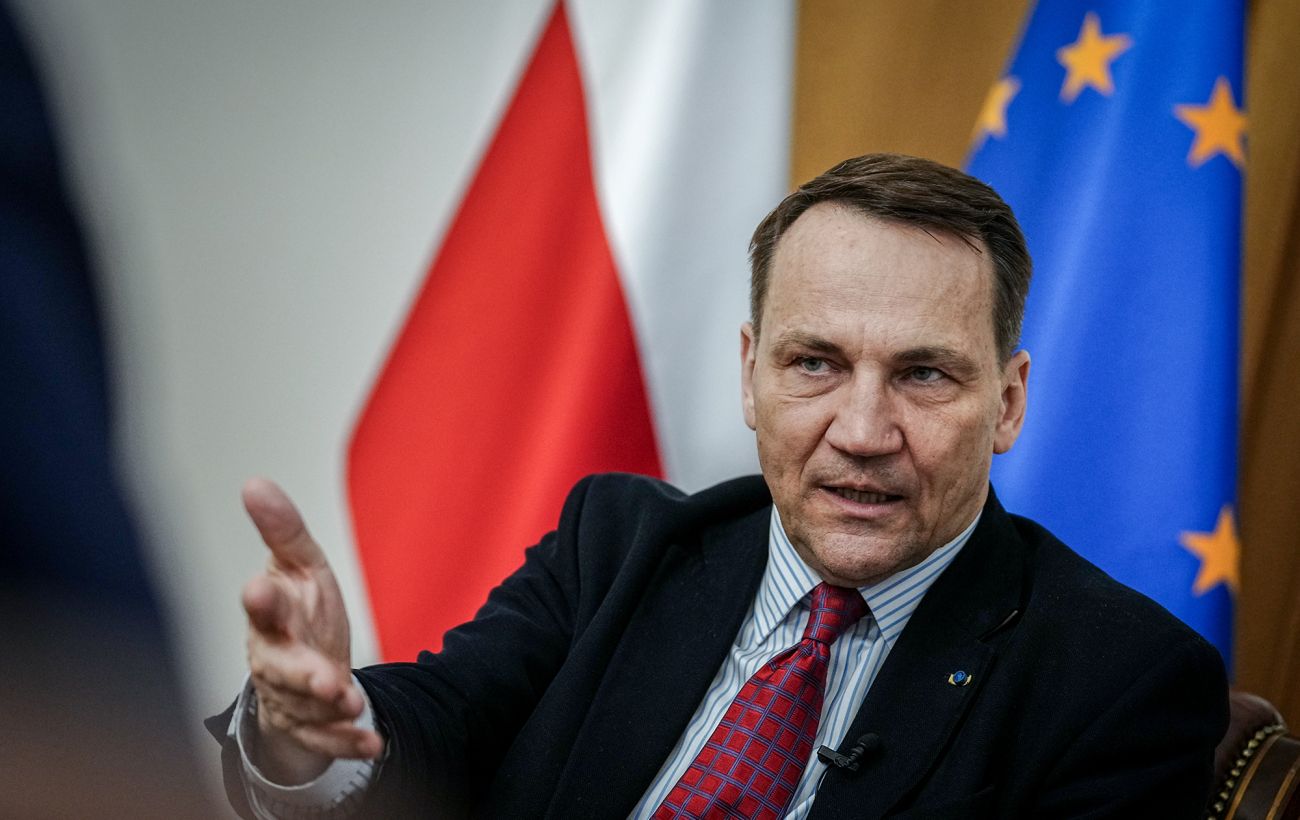 Сікорський закликав союзників перехоплювати дрони РФ над Україною