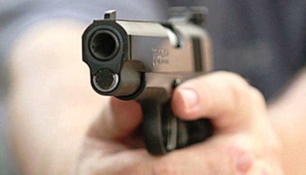 У Білгород-Дністровському районі чоловіка оштрафували за незаконне зберігання зброї та постріли.