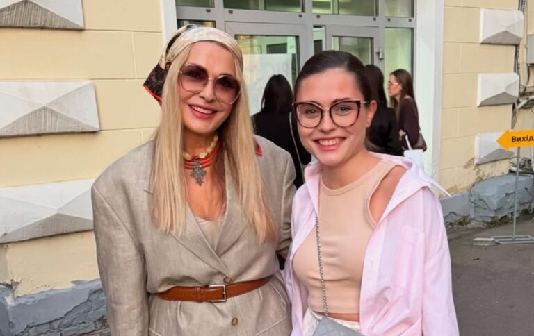 Дочка Ольги Сумської, Анна Борисюк, поділилася новинами про створення власного модного бренду.