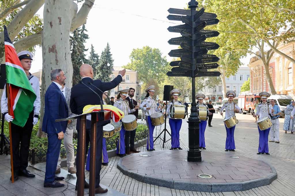 В Одесі оновили покажчик міст-партнерів