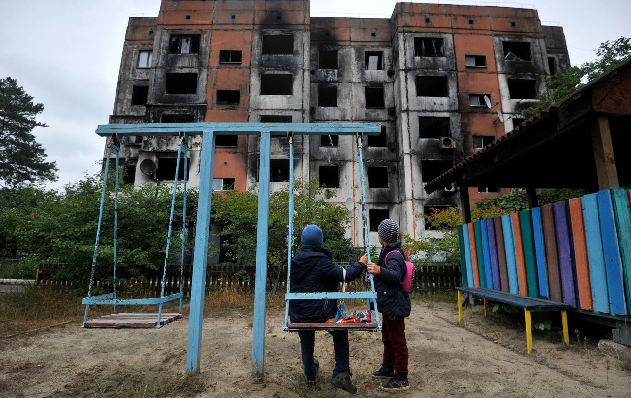 Діти постраждали від вибуху невідомого предмета в Харківській області