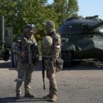 Росія вирішує проблеми з кадрами на окупованих територіях, завозячи людей із Москви