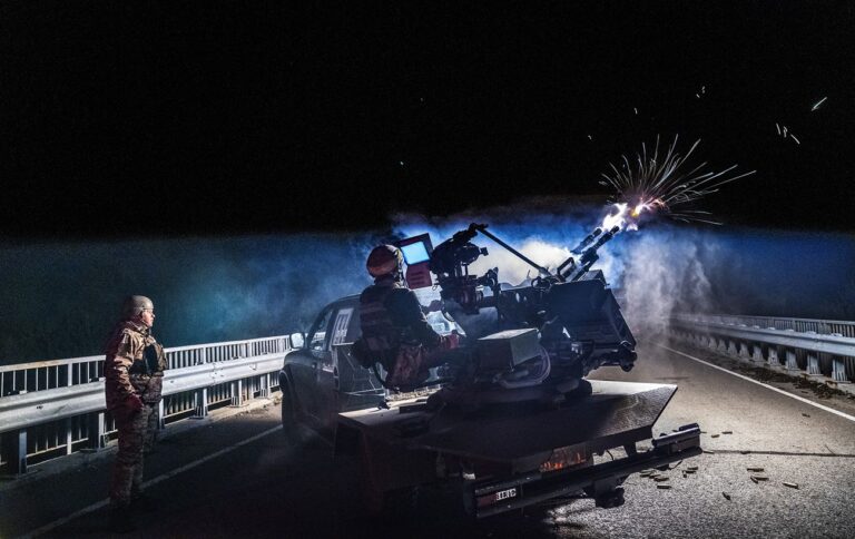 ЄС кличе Україну до діалогу про дронову фортецю на східному рубежі