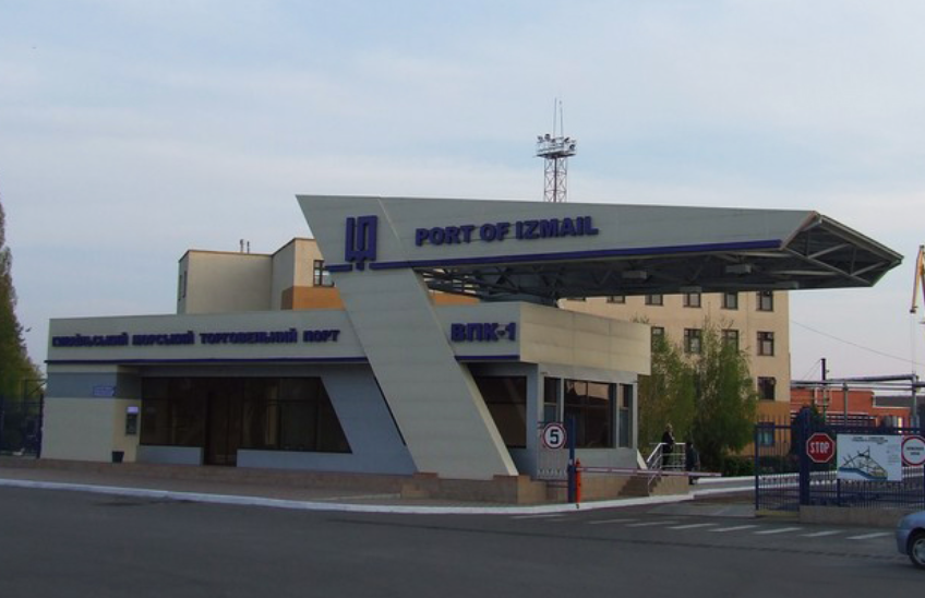 В Ізмаїлі отримали сигнал про замінування портових споруд, навчального закладу та медичного коледжу: правоохоронці вже на місці.