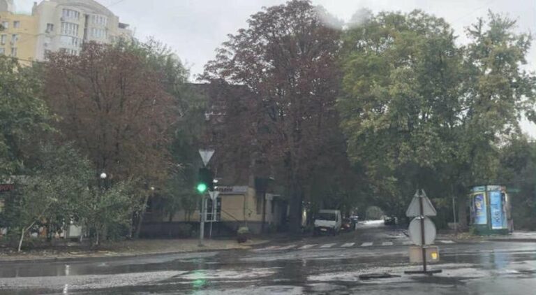 В Одесі та регіоні очікуються грозові дощі — навчальні заклади переходять на онлайн-формат.