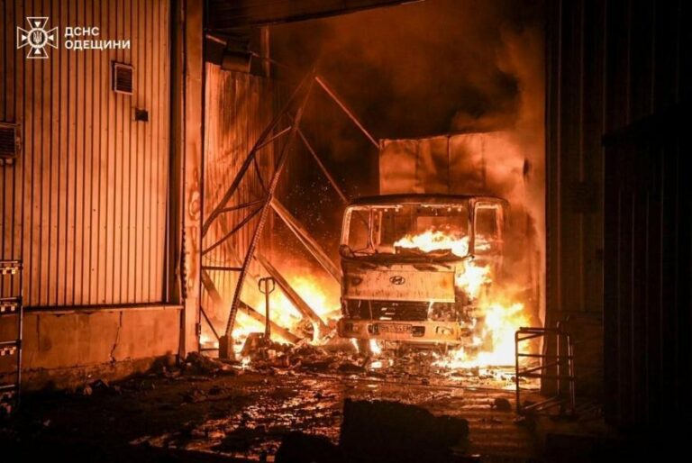 Вибухи вересня 2025 року: які руйнування спіткали спортивний палац, готель та житловий сектор в Одещині.