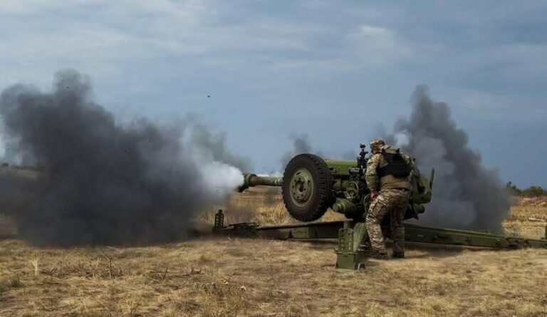 Протягом доби в Україні російська армія понесла втрати у 810 військових.