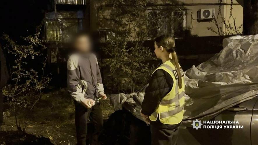 У Одесі 21-річний молодик підпалив BMW та зняв “звіт” на відео через чат – ФОТО