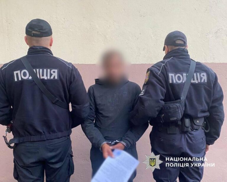 Одесити влаштували полювання на мобільники, грабуючи перехожих на вулицях міста.