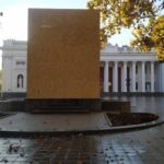 В Одесі облицювали плитами пам’ятник Пушкіну