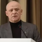 Труханов звертається до американських адвокатів з проханням перевірити його можливе громадянство РФ.
