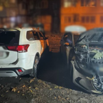 В Одесі затримали підозрюваного в підпалі двох автомобілів на вулиці Космонавтів після обливання бензином і втечі