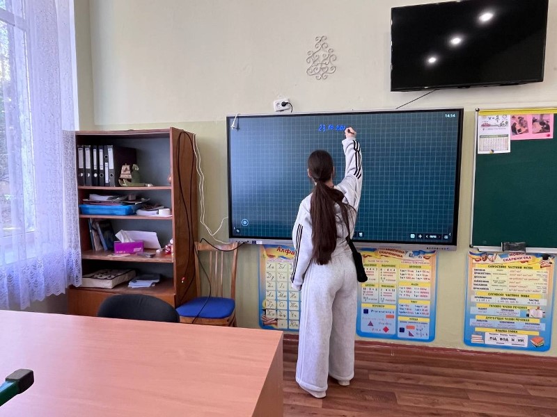 Школи Шабівської селищної ради оснащені новітніми інтерактивними панелями вітчизняного виробництва