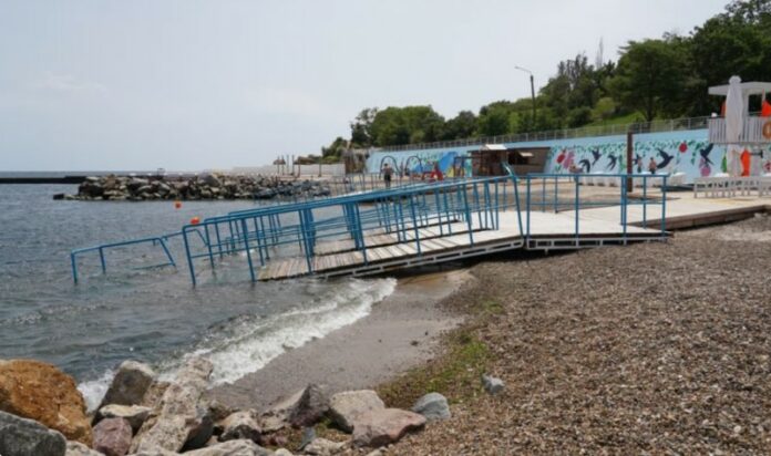 В Одесі на утримання пляжу для людей з інвалідністю витратять мільйон гривень у міжсезонний період