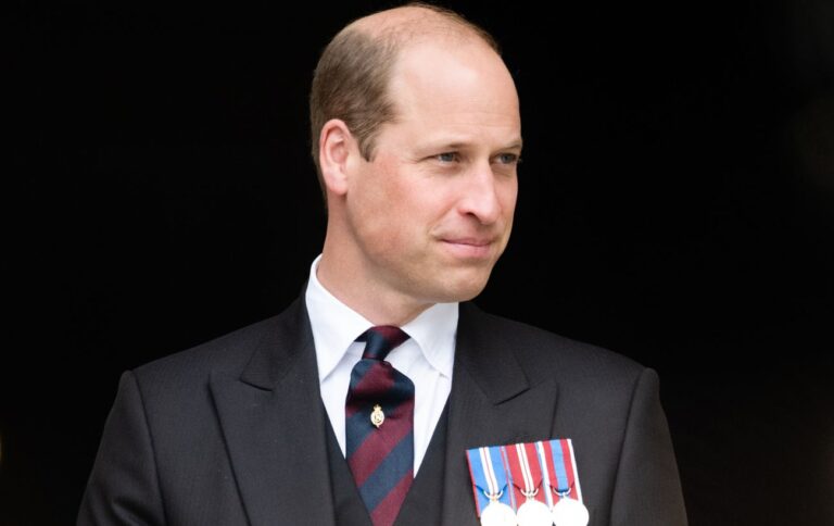 Принц Уельський має намір змінити структуру британської монархії, згідно з The Guardian.