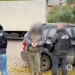 В Одеській області представник військової частини вимагав 45 тисяч гривень за відновлення на службі