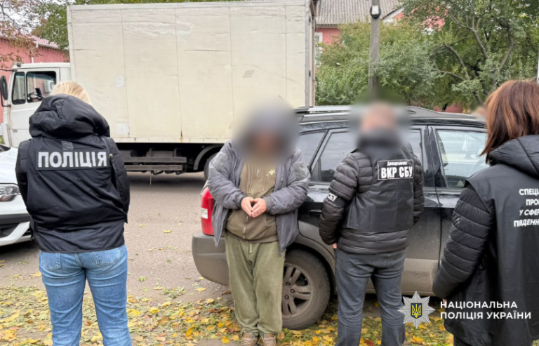 В Одеській області представник військової частини вимагав 45 тисяч гривень за відновлення на службі