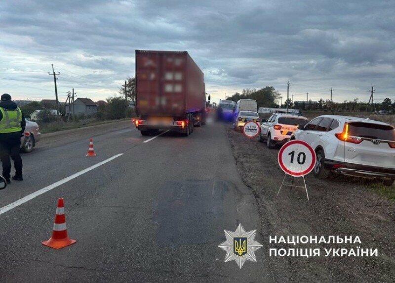 На Одещині фура наїхала на двох працівників ТЦК: нові деталі трагедії