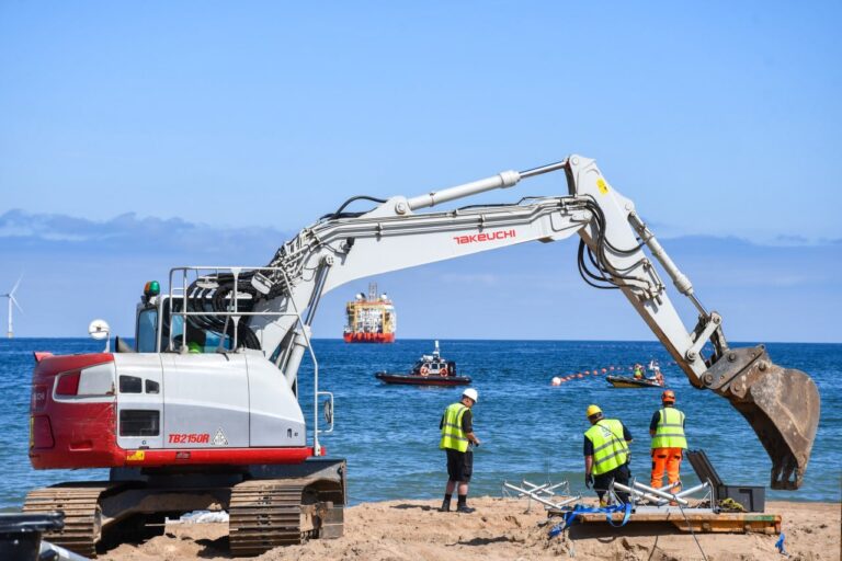 В Україні запустять нову еру швидкісного та безпечного інтернету: кабельна мережа з’явиться під Чорним морем.