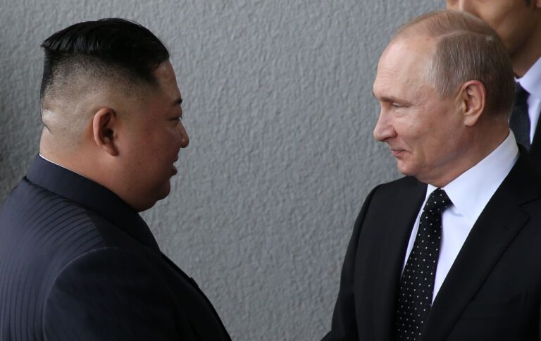 Москва, можливо, відновила таємне постачання озброєнь з Північної Кореї.