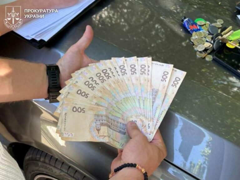 В Одеській області заступника мера спіймали на отриманні хабаря в укритті: справа вже у суді, – ФОТО