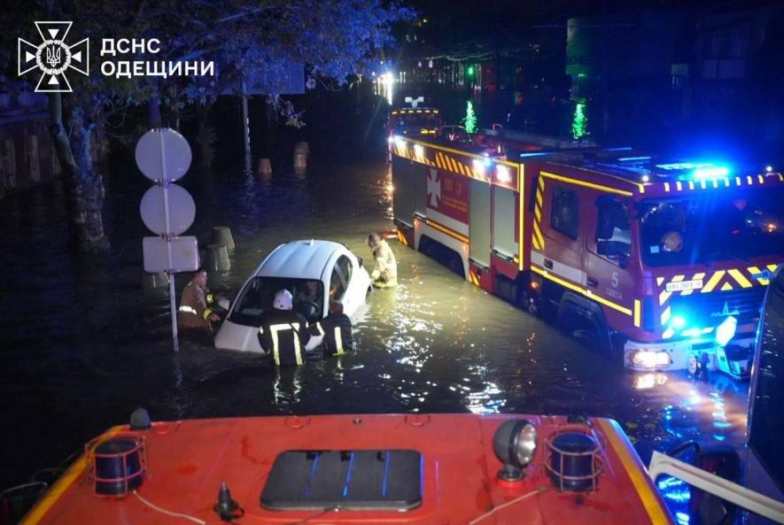 Трагічна злива в Одеській області: 9 загиблих, серед яких дитина.