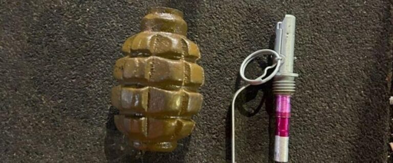 П’яний чоловік з гранатою спричинив паніку у одеситів біля магазину – ФОТО