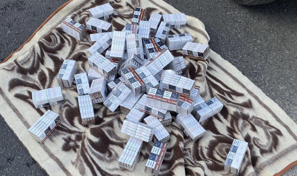 Прикордонники Болградського району виявили контрабандні цигарки на пункті пропуску