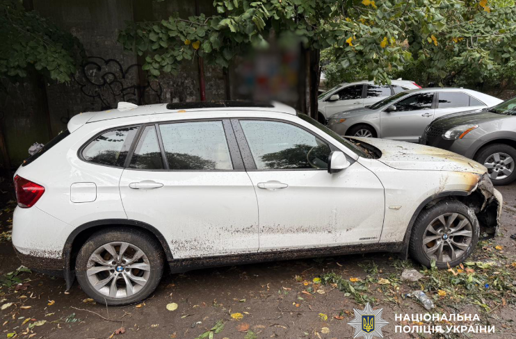 В Одесі молодик у віці 19 років підпалив машину за гроші на замовлення.