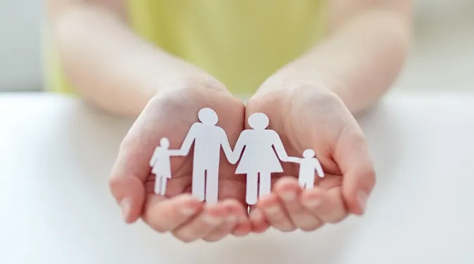 Саф’янівська громада шукає нову родину для 16-річної Розаліни та 12-річної Ауріки.