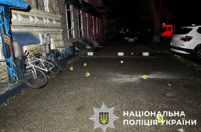 В Одесі чоловік використав страйкбольні гранати, щоб заспокоїти галасливих сусідів під своїм вікном.