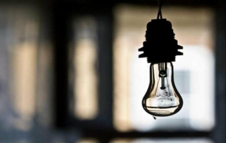 Одещина відновлює 13 ліній та понад 200 підстанцій після шторму.