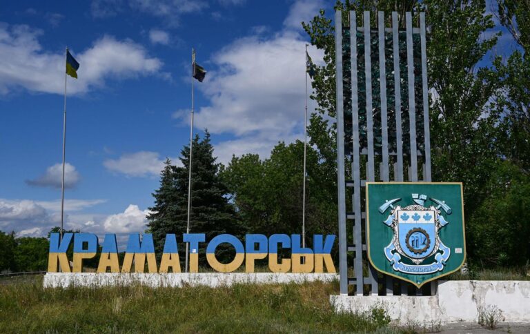 Світло повернули до знеструмлених міст Донецької області за добу.