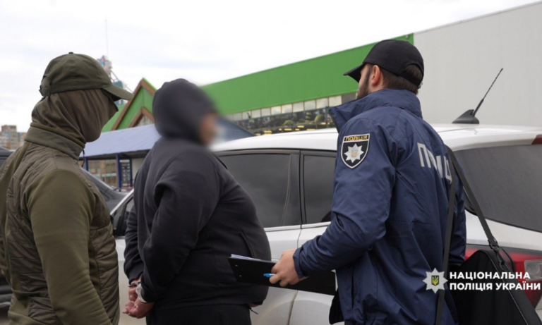 В Одеській області керівник районного ТЦК вимагав 2000 доларів за сприяння у військовому обліку.