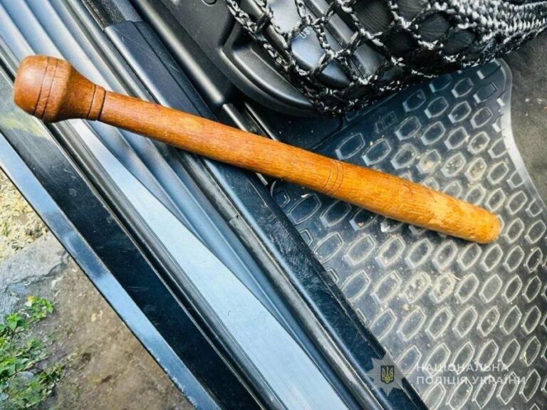 В Одесі у результаті сварки чоловік вдарив знайомого битою, що призвело до його загибелі.