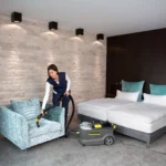 Как выбрать оборудование для клининга: от пылесоса для химчистки до универсальных решений