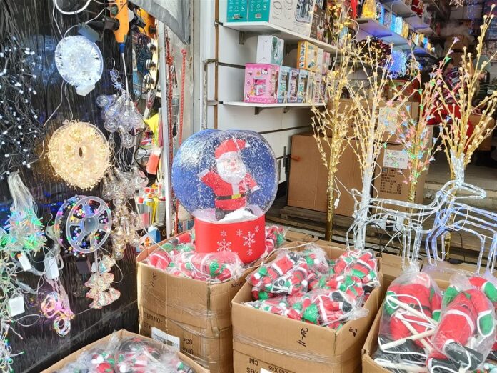 На «7 км» уже доступний широкий вибір новорічної продукції