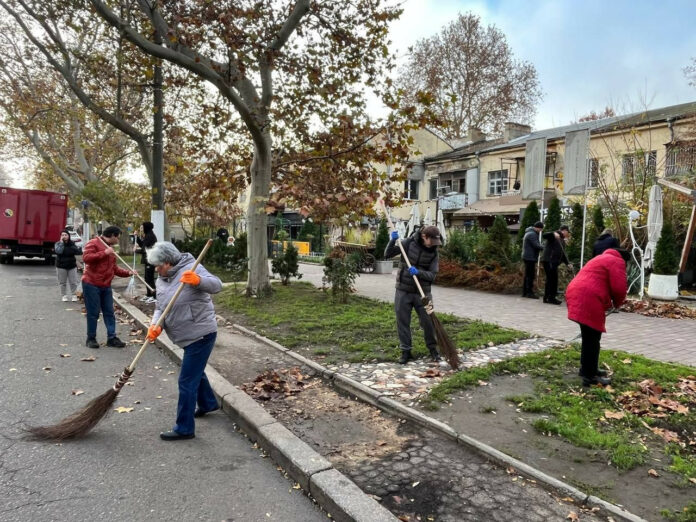 В Одесі відбувся великий суботник у всіх районах міста