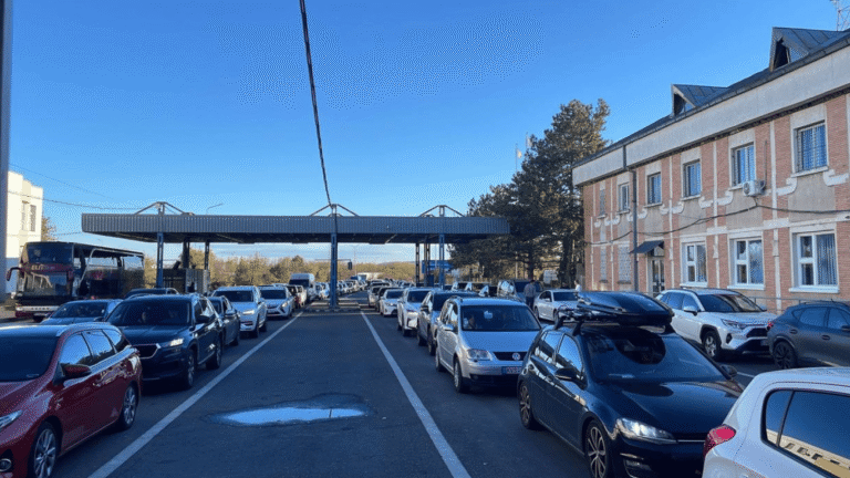 Траса Одеса-Рені знову заблокована: які ділянки найбільш завантажені сьогодні