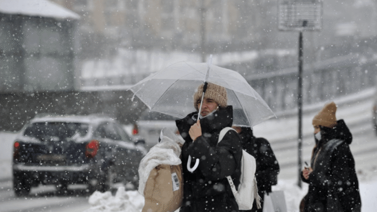 Сьогоднішній прогноз: дощ, мокрий сніг і зимові морози