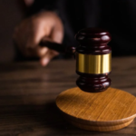 У Одеському регіоні поліцейський завдав травм підлітку: вирок суду щодо нього