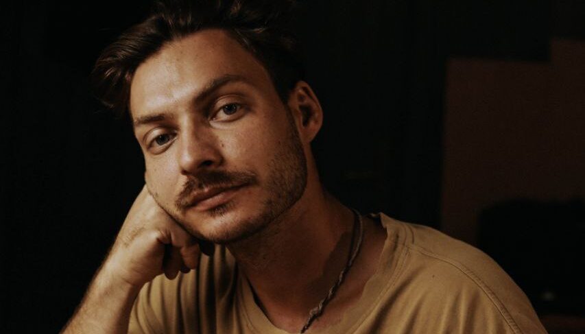 Ветеран з Аккермана, що пережив ПТСР і втрату брата, віднайшов зцілення у створенні авторських музичних інструментів