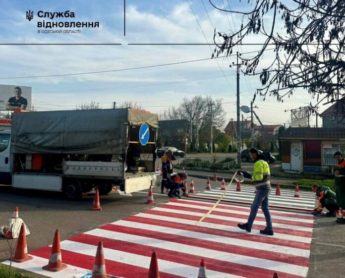 На трасі Одеса – Южний триває оновлення дорожньої розмітки