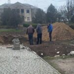 У Білгород-Дністровському селі облаштовують територію біля нової амбулаторії