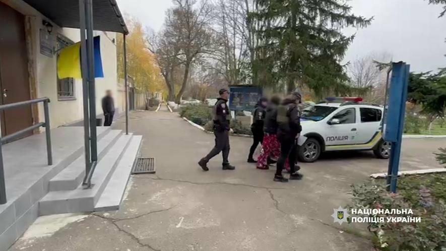 Кривава драма на вечірці: поблизу Одеси жінка смертельно поранила співмешканця ножем