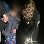 У закинутій будівлі на Одещині знайшли безвісти зниклого хлопчика, який довго переховувався