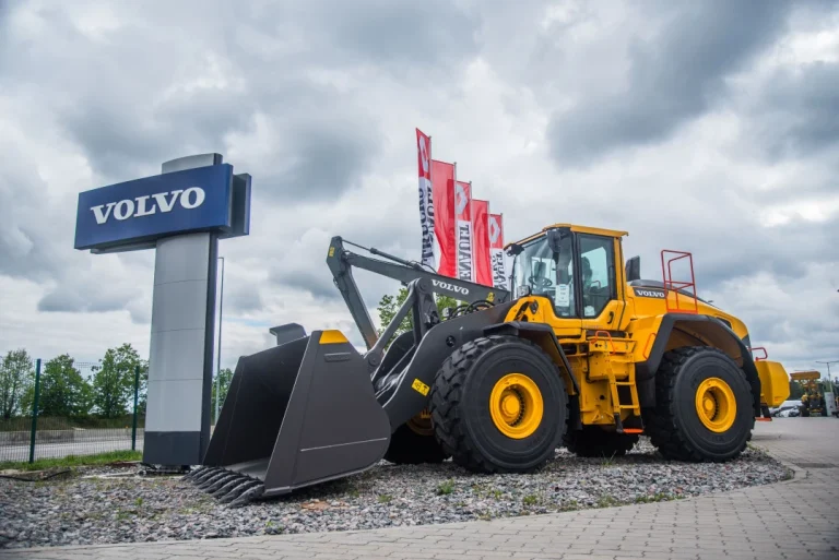 Купить спецтехнику в Украине: Как выбрать надежные машины для бизнеса (Полное руководство)