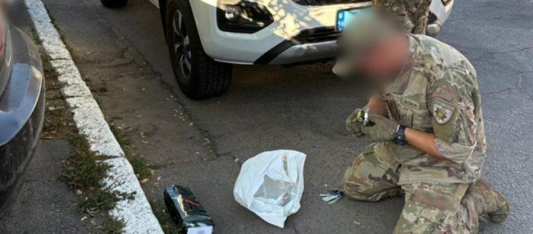 Одесит заарештований за торгівлю гранатами, крадіжку телефонів та зберігання наркотиків