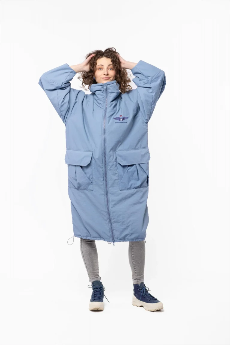 Плащ у гардеробі сучасної жінки