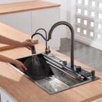 Чому зручний кухонний змішувач з гнучким виливом